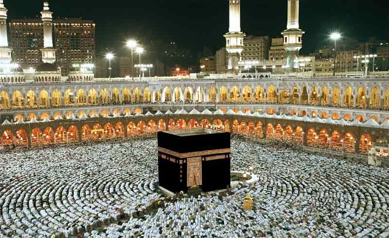 Tips Aman dan Nyaman Selama Perjalanan Umroh